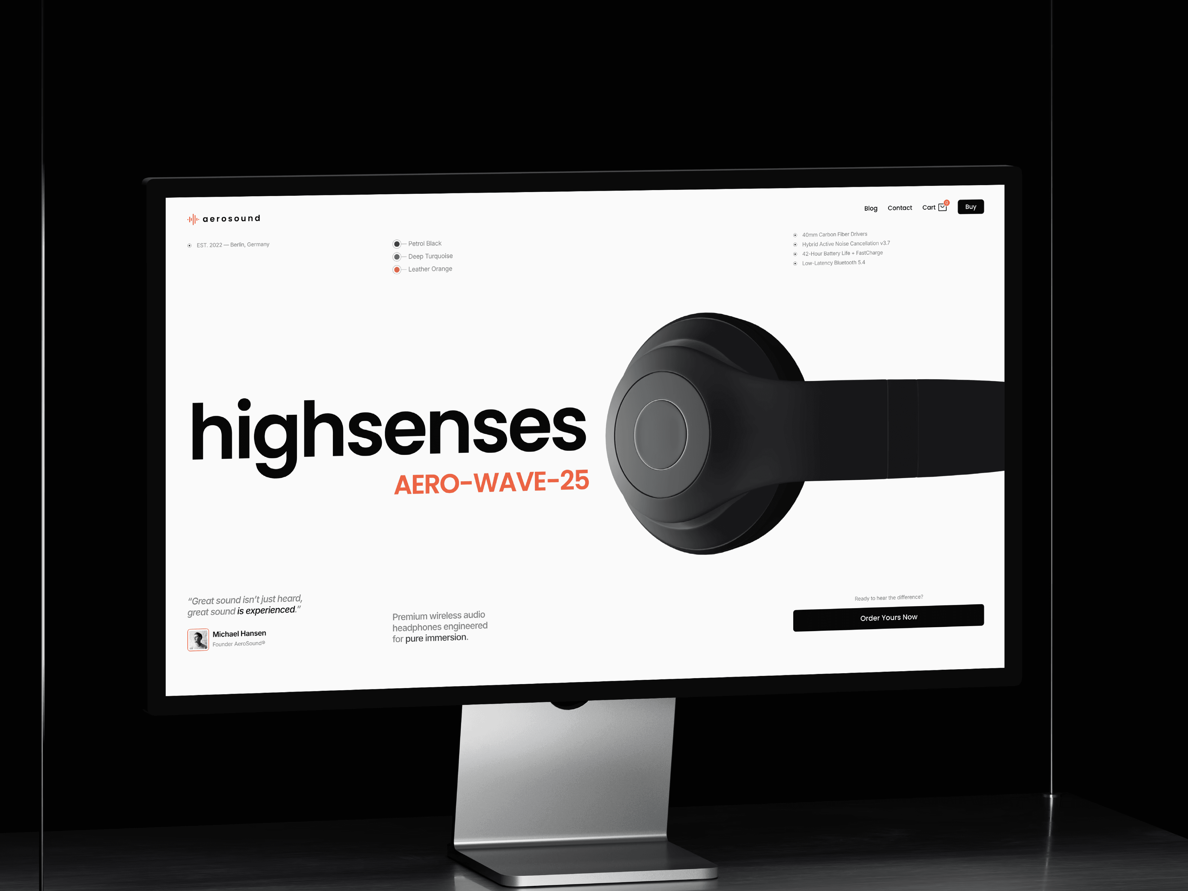 Quomi Screen on a desktop