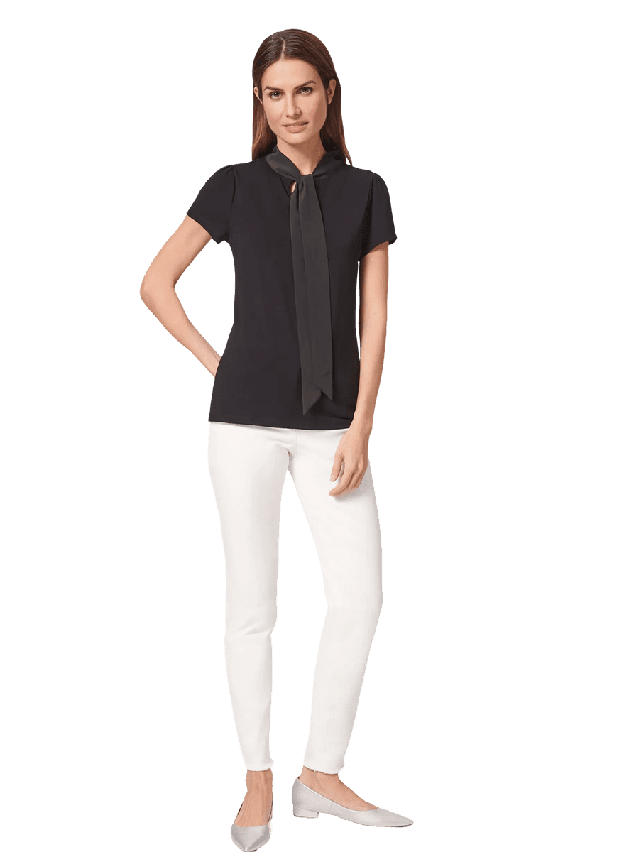 Elegant shirt with a tie