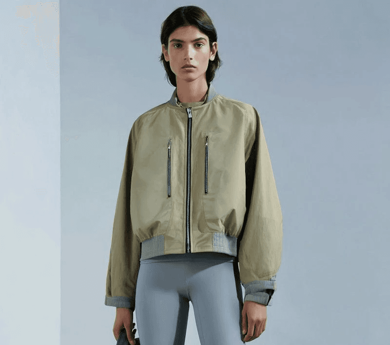 Minimalist fashion Llook